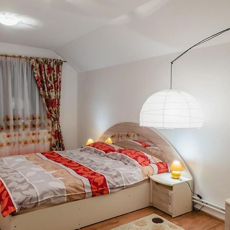 Smb Holiday Apartment Braşov Buitenkant foto