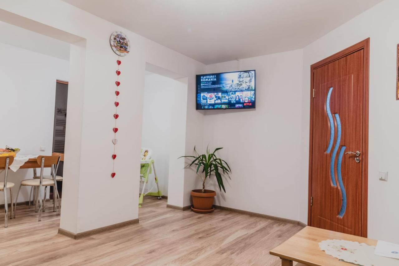 Smb Holiday Apartment Braşov Buitenkant foto
