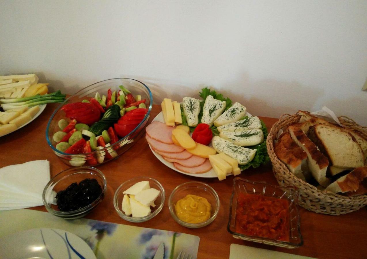 Smb Holiday Apartment Braşov Buitenkant foto